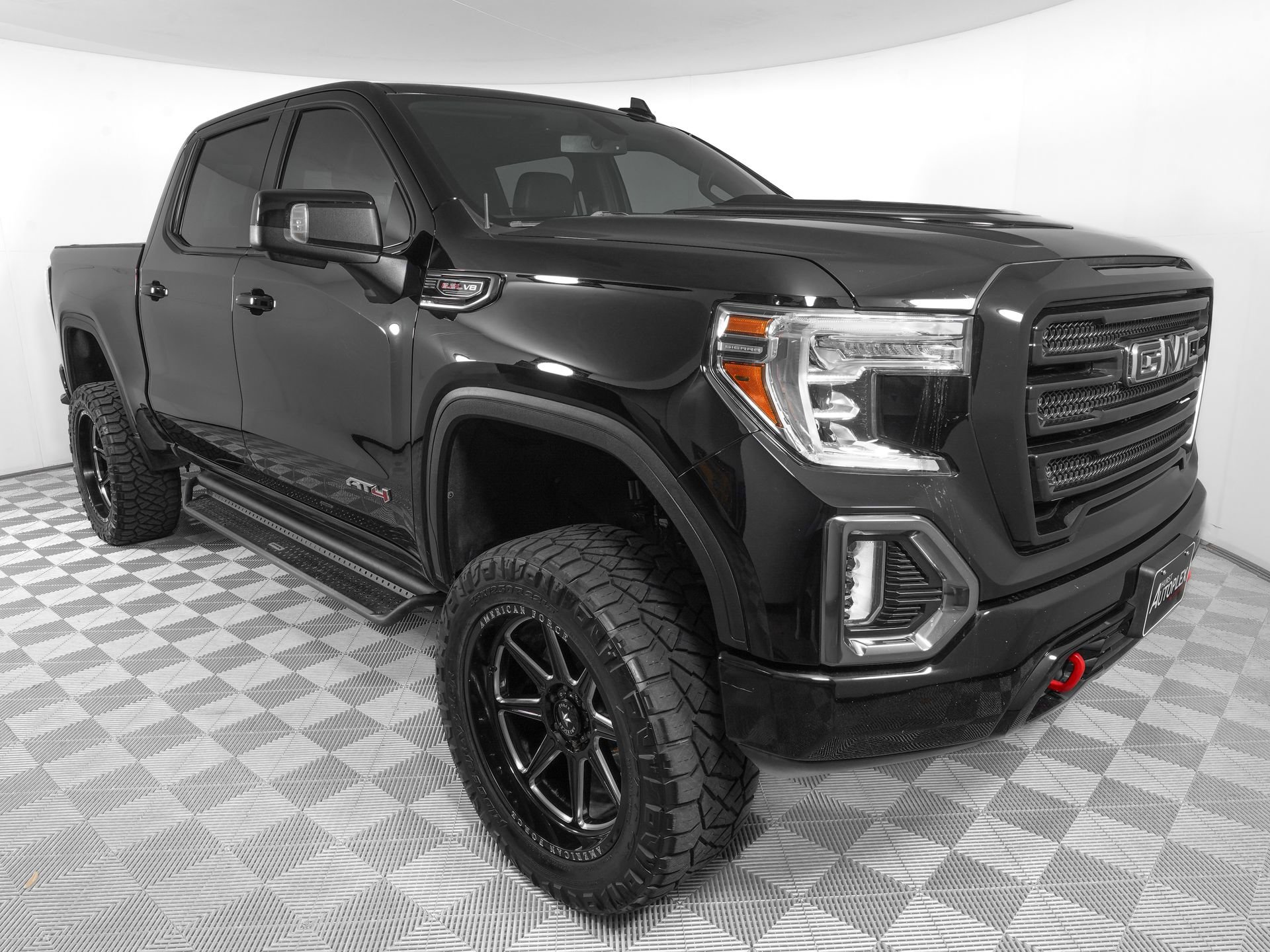 Used 2021 GMC Sierra 1500 AT4 image 2