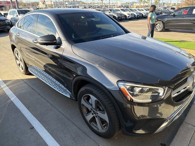 Used 2021 Mercedes-Benz GLC 300 4MATIC Coupe image 4