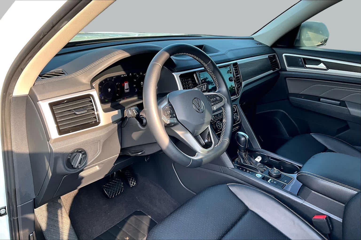 Used 2023 Volkswagen Atlas SE AWD/4WD image 17
