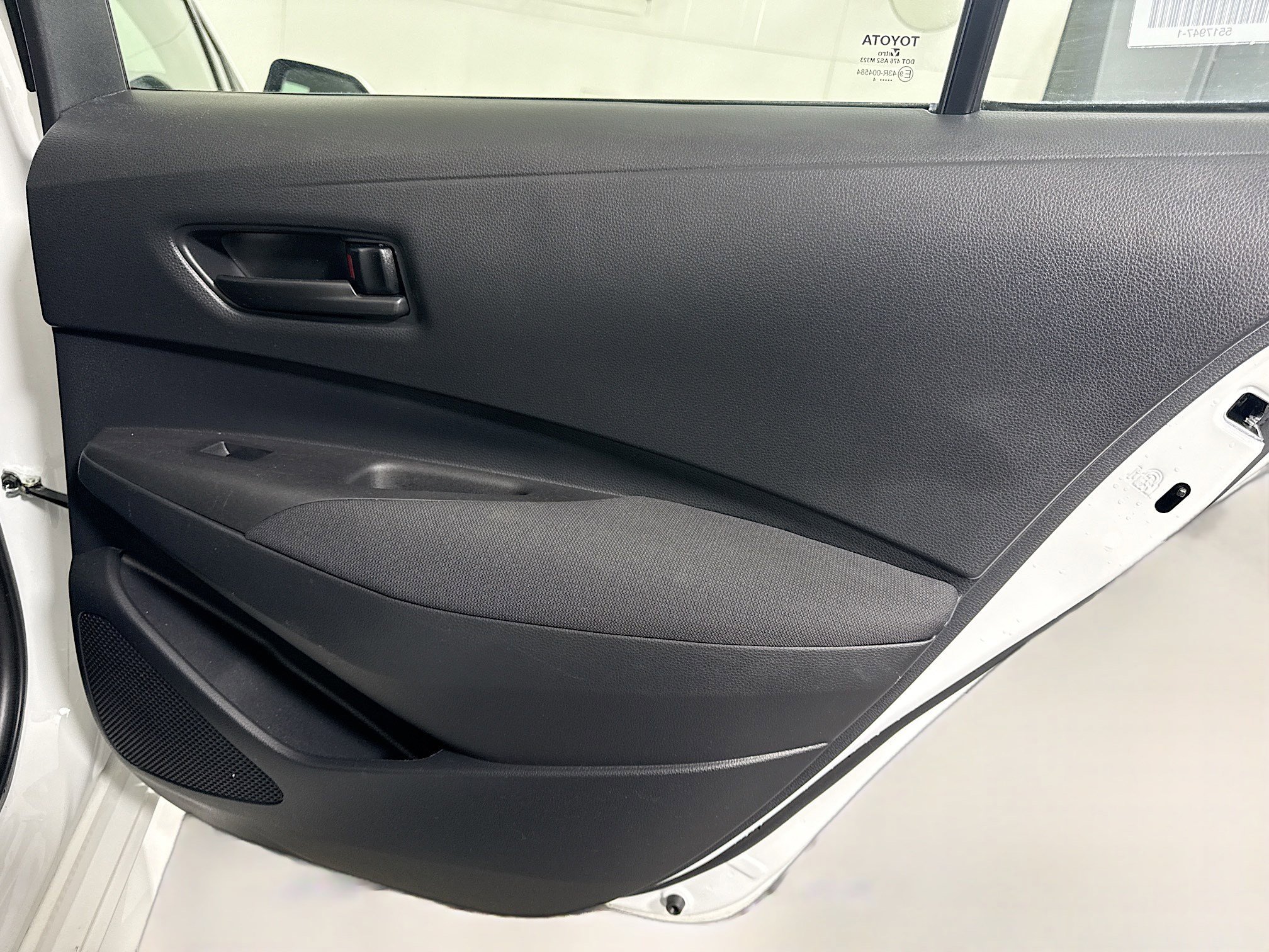 Used 2024 Toyota Corolla LE image 27