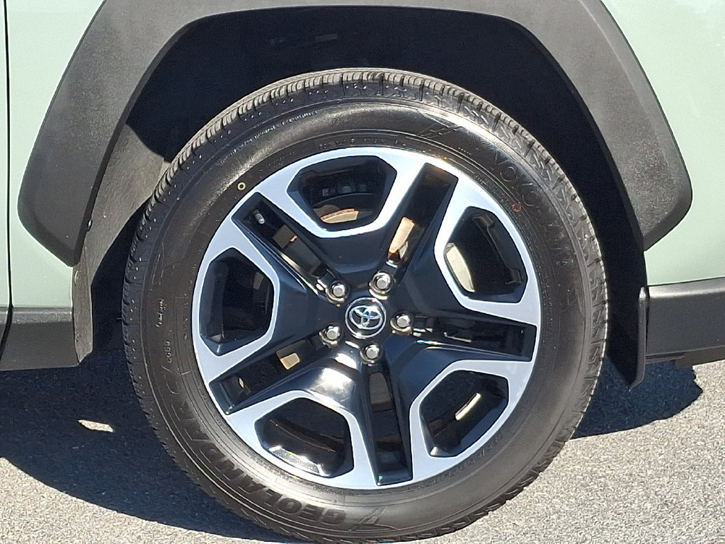 Used 2020 Toyota RAV4 Adventure AWD/4WD image 8