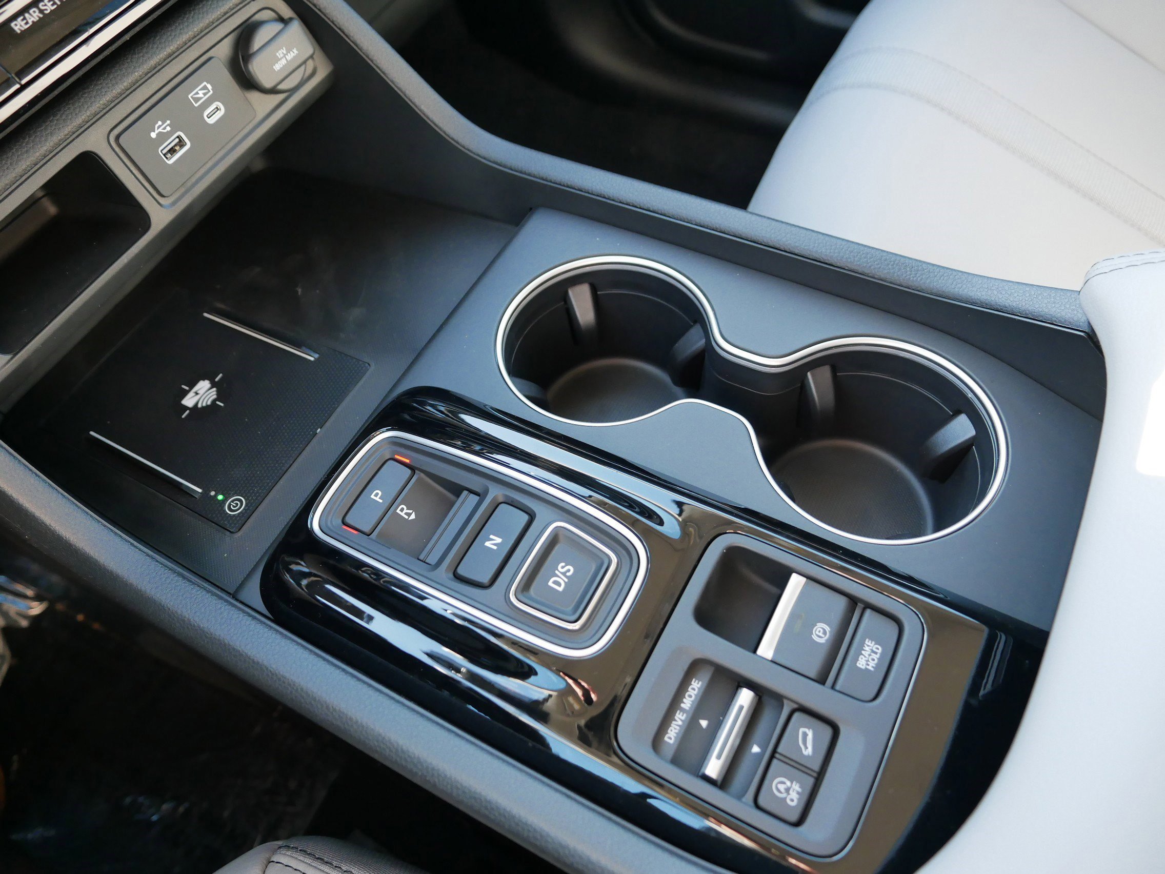 New 2025 Honda Pilot Touring image 10