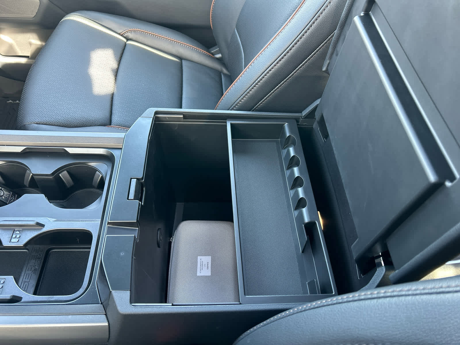 New 2026 Ford F250 Lariat w/ Black Appearance Package image 71