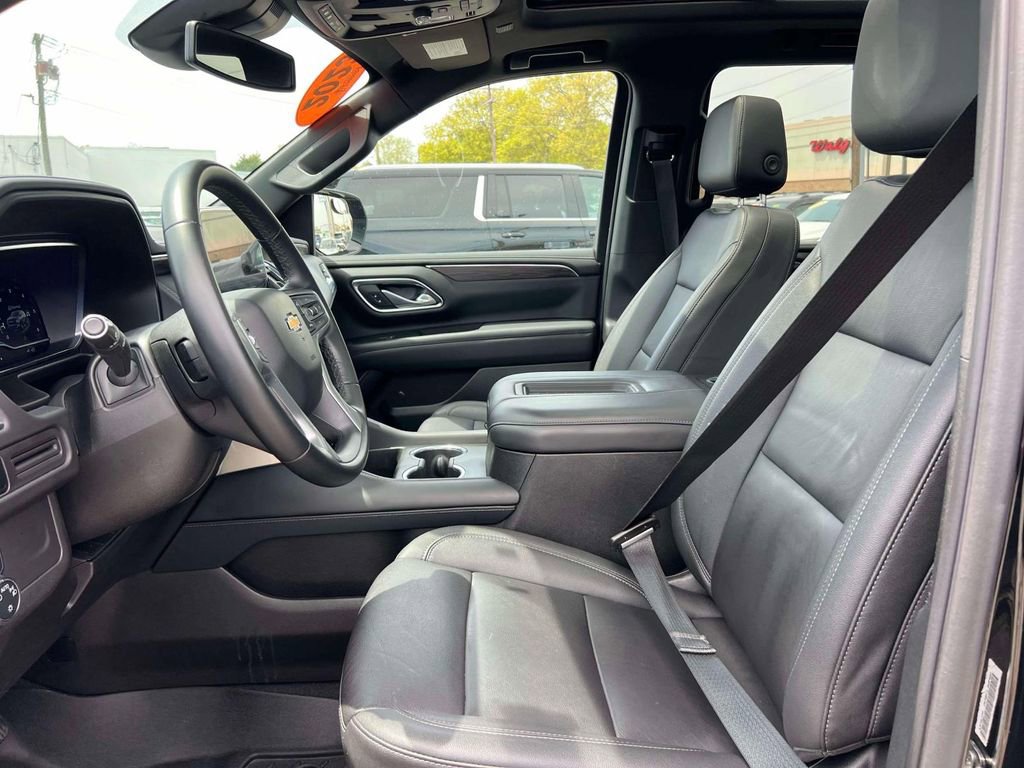 Used 2023 Chevrolet Suburban LT AWD/4WD image 18