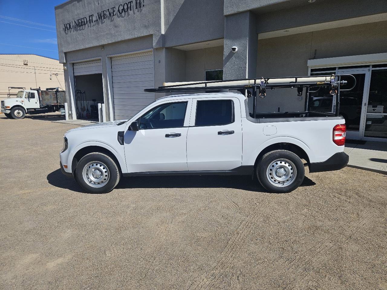 Used 2025 Ford Maverick XL w/ Equipment Group 102A AWD/4WD image 2