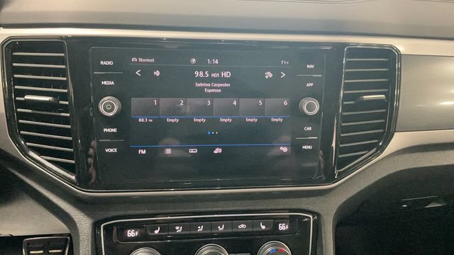Used 2020 Volkswagen Atlas Cross Sport SEL R-Line AWD/4WD image 29