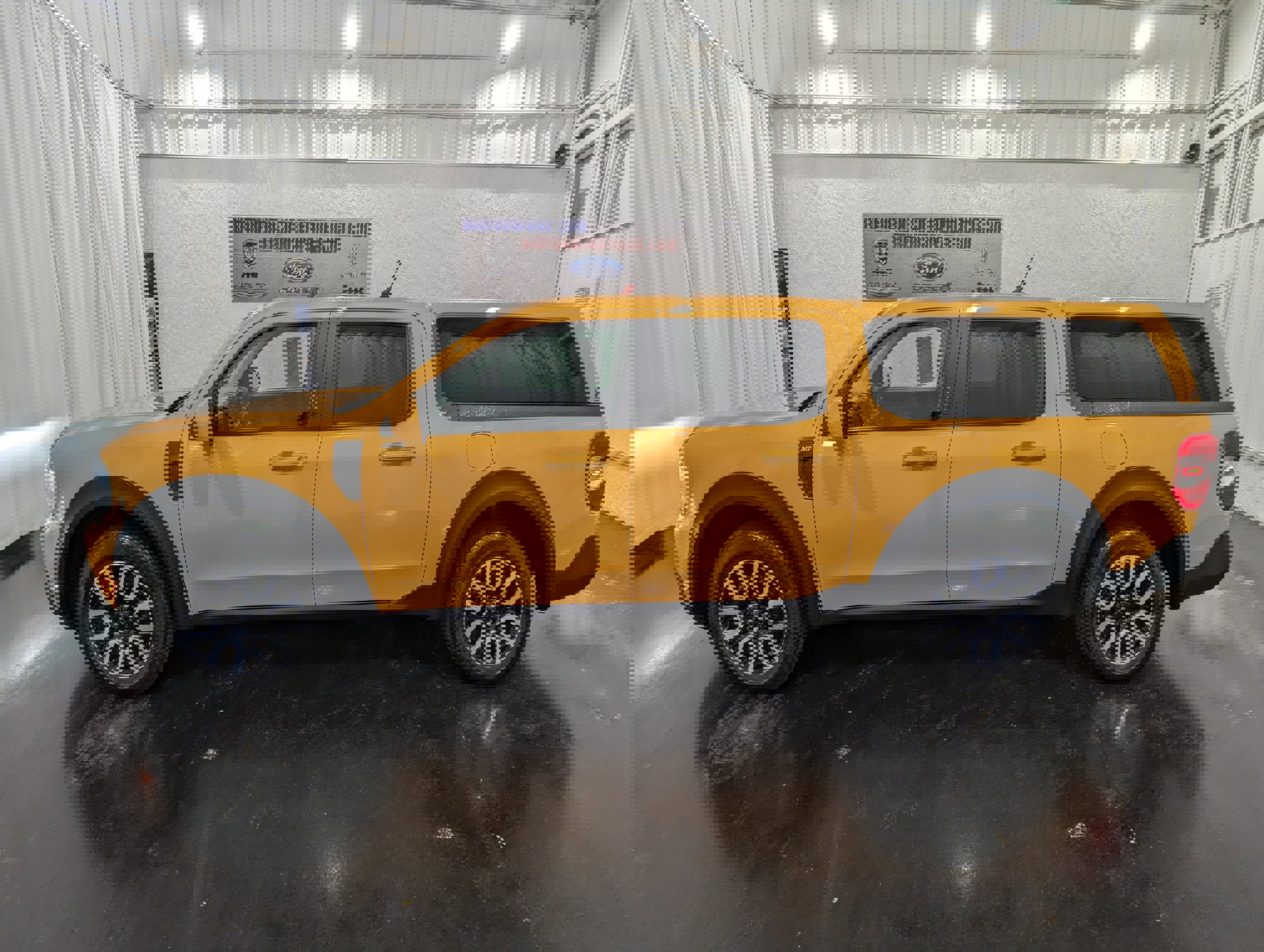 Used 2023 Ford Maverick Lariat w/ Lariat Luxury Package image 2