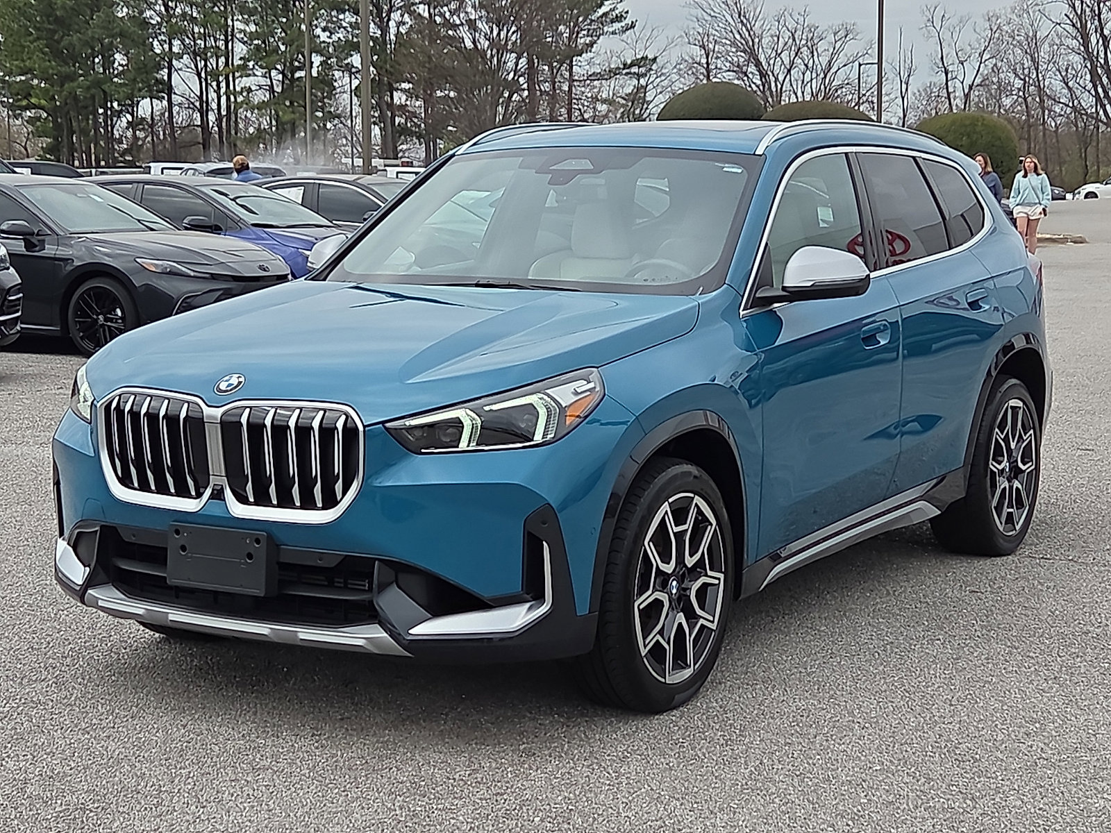Used 2024 BMW X1 xDrive28i w/ Premium Package image 2