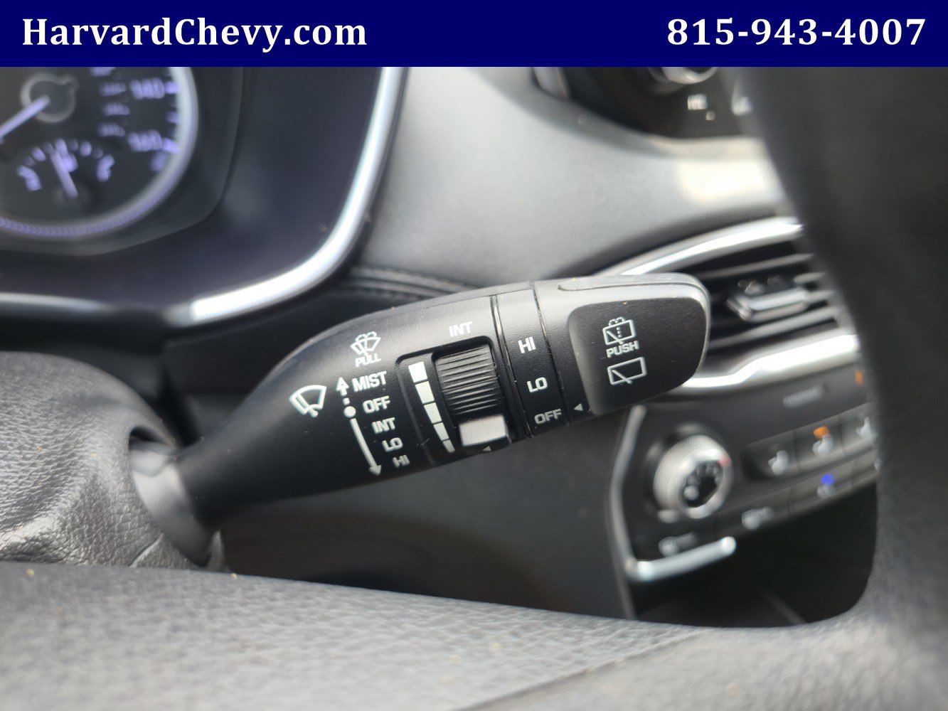 Used 2020 Hyundai Santa Fe SE FWD image 19