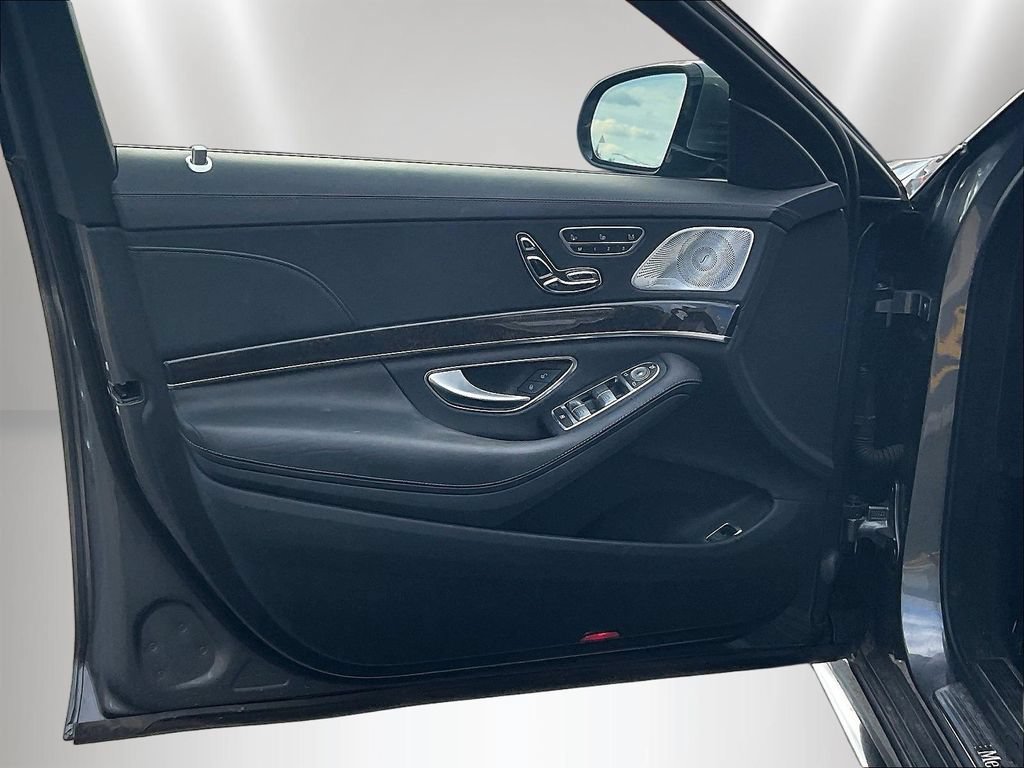 Used 2017 Mercedes-Benz S 550 4MATIC Sedan image 19