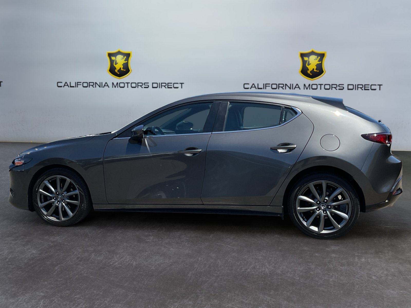 Used 2019 MAZDA MAZDA3 AWD Hatchback w/ Preferred Pkg image 8