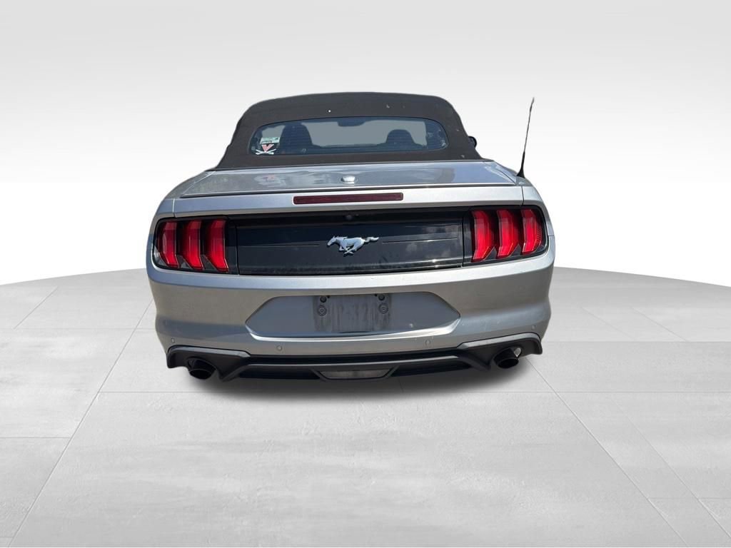 Used 2020 Ford Mustang Premium RWD image 4