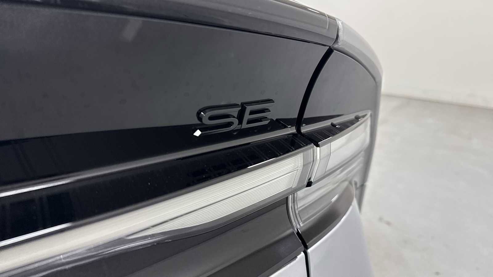 New 2026 Toyota Prius Plug-In Hybrid image 28