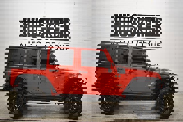 Used 2015 Jeep Wrangler Unlimited Sahara w/ Connectivity Group image 2