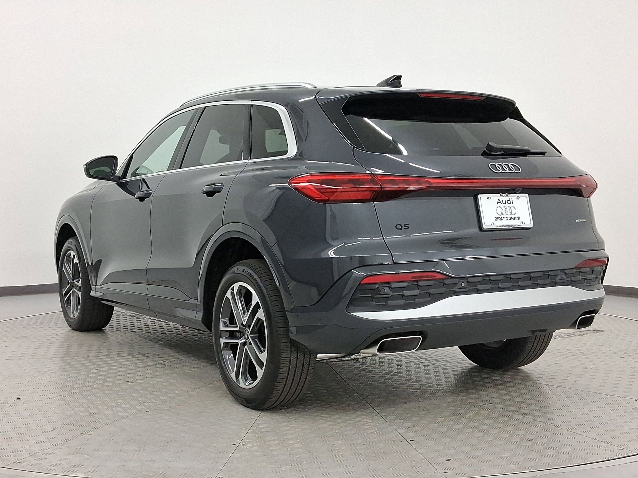 Used 2025 Audi Q5 Premium Plus w/ Premium Plus image 3