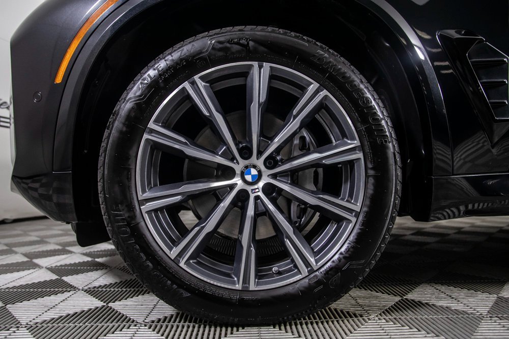 Used 2026 BMW X5 sDrive40i w/ M Sport Package image 40