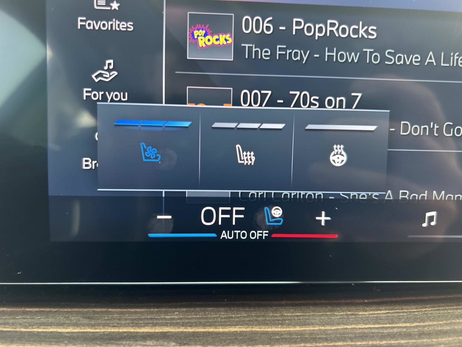 Used 2024 BMW X7 xDrive40i w/ Premium Package image 33