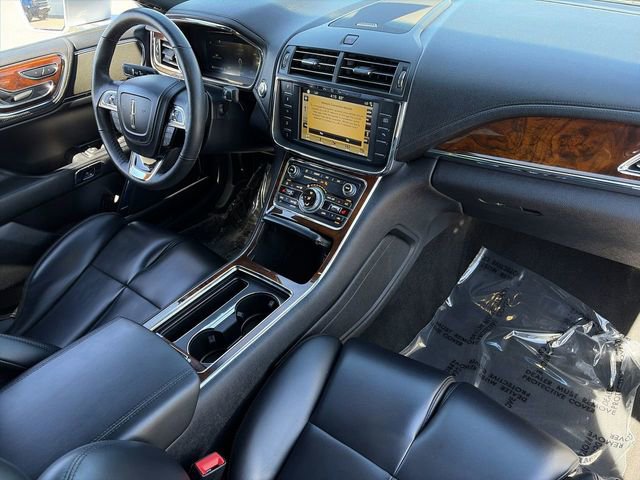 Used 2019 Lincoln Continental Premiere image 14