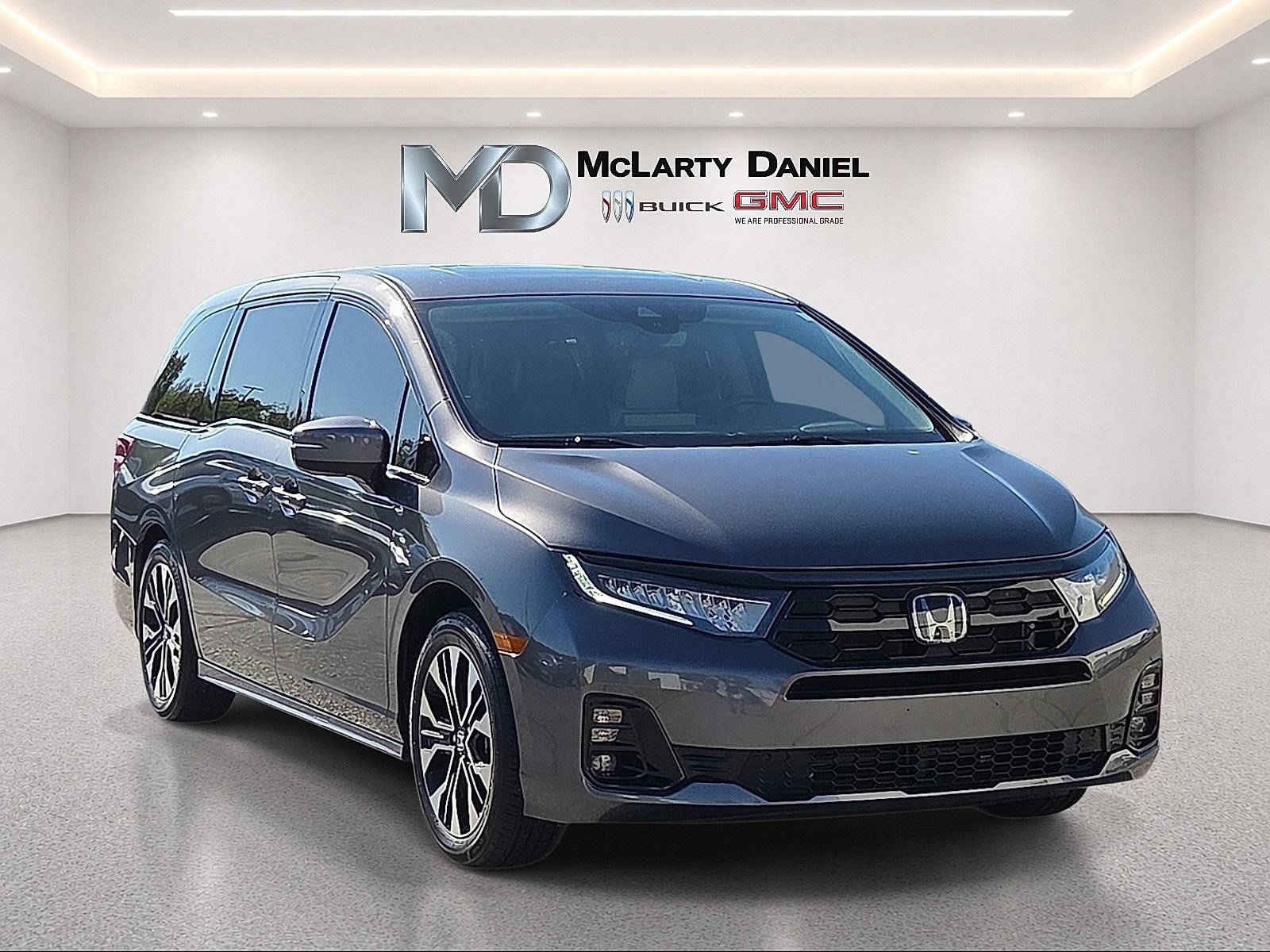 Used 2025 Honda Odyssey Elite