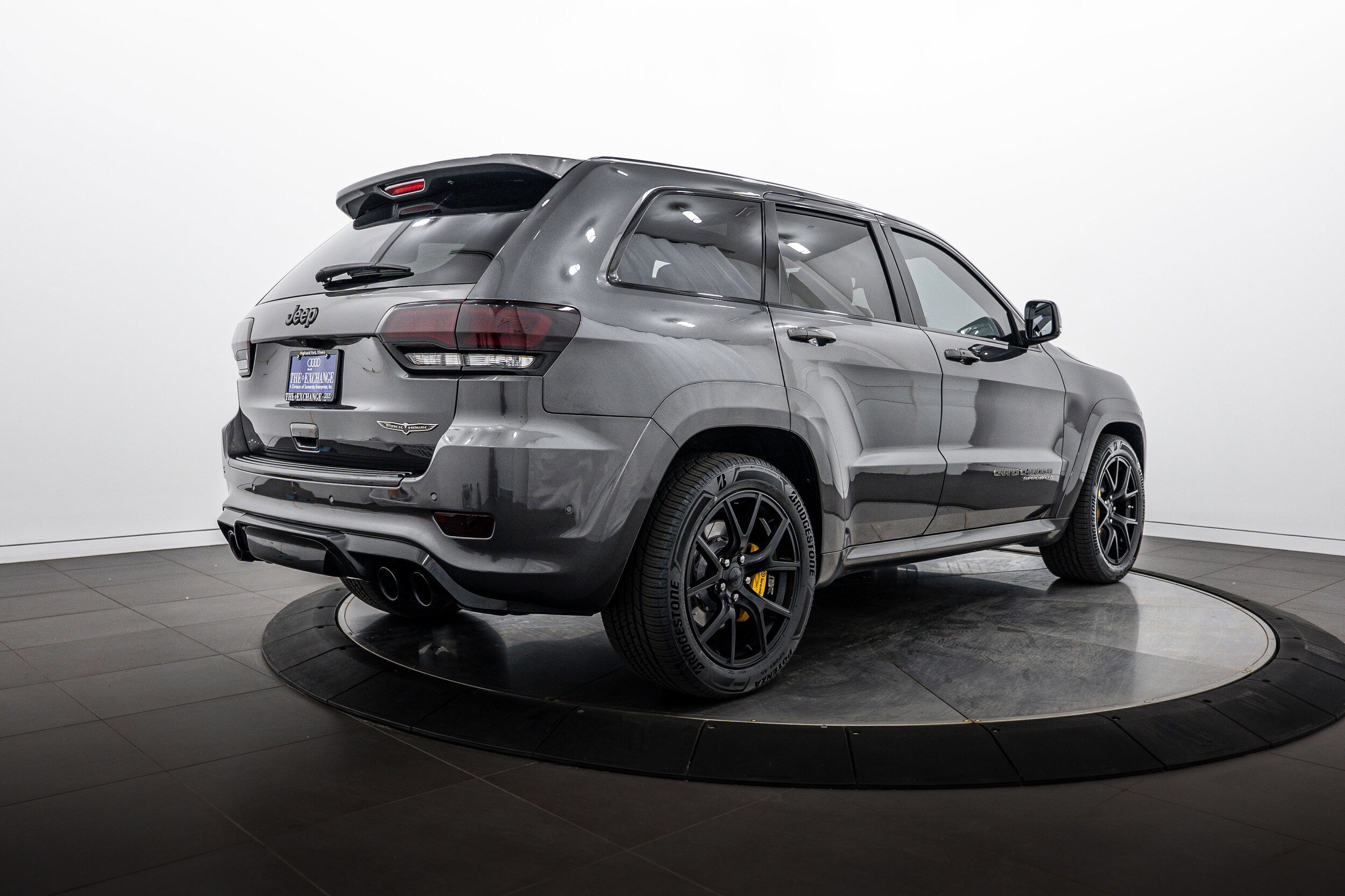 Used 2018 Jeep Grand Cherokee Trackhawk AWD/4WD image 4