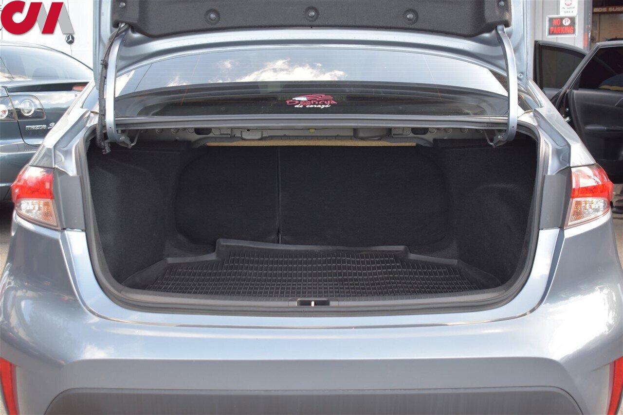 Used 2022 Toyota Corolla LE w/ Premium Interior Package FWD image 27