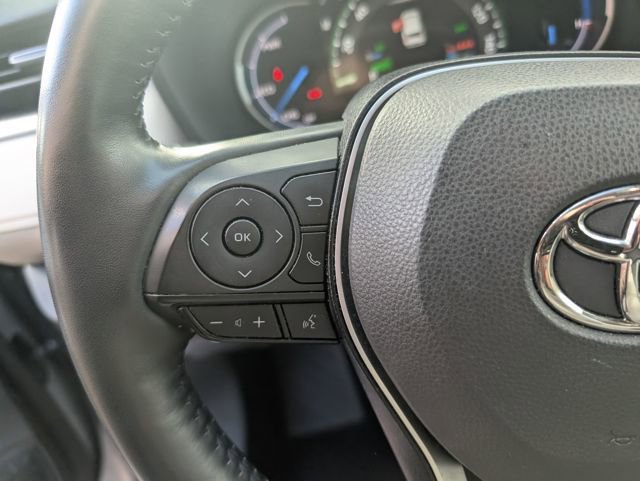 Used 2023 Toyota RAV4 XLE Premium image 17