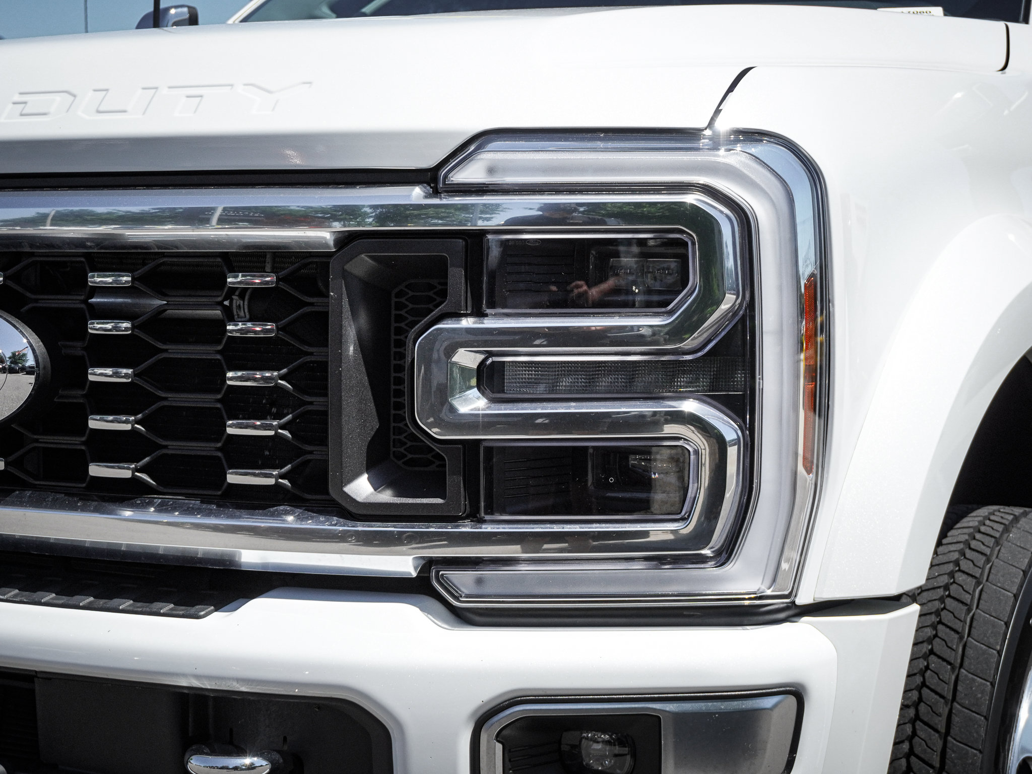 Used 2024 Ford F450 Limited w/ FX4 Off-Road Package AWD/4WD image 6