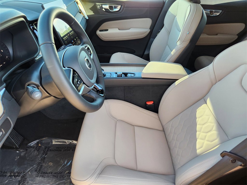 New 2026 Volvo XC60 B5 Plus w/ Climate Package image 3