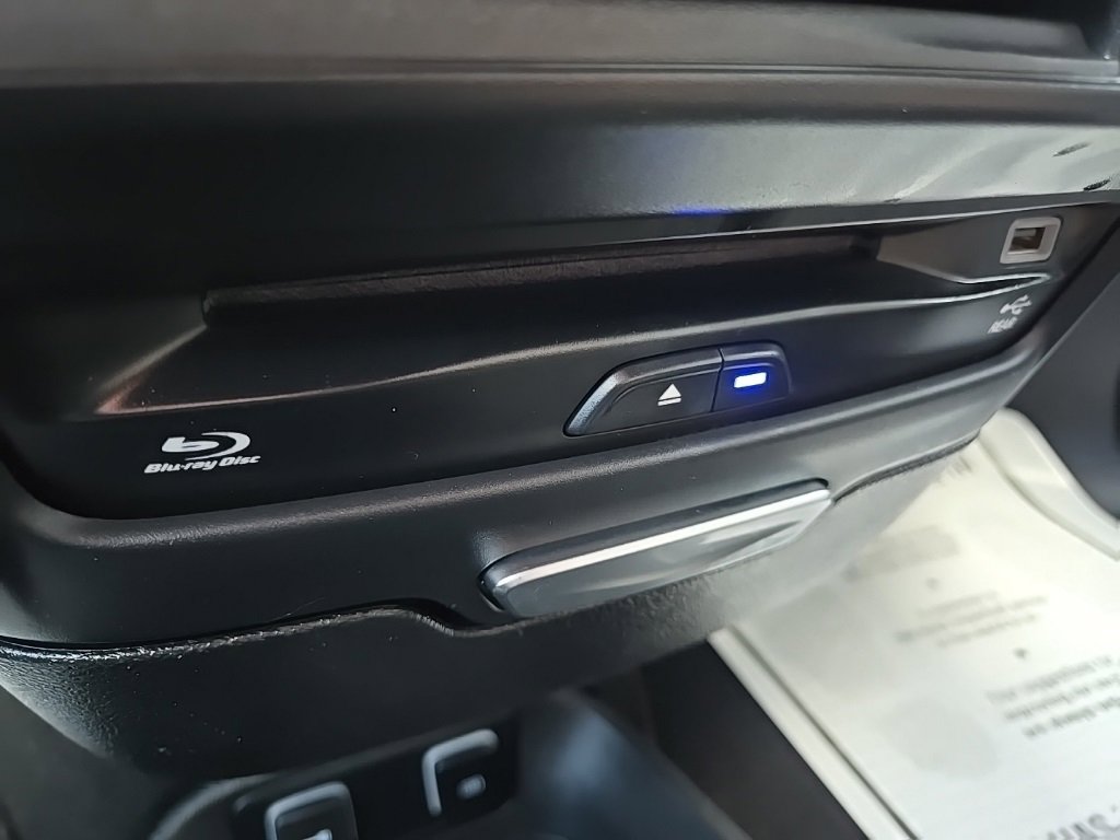 Used 2020 Chrysler Pacifica Limited w/ Advanced Safetytec Group image 65