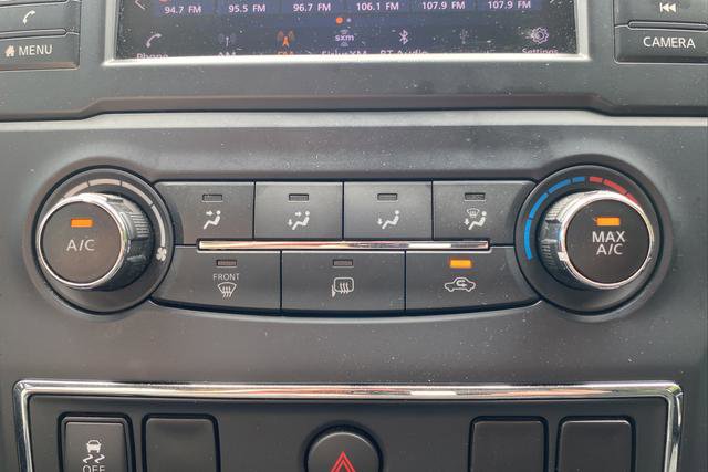 Used 2019 Nissan Titan SV AWD/4WD image 17