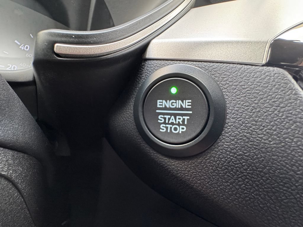 Used 2020 Ford Escape SEL FWD image 16