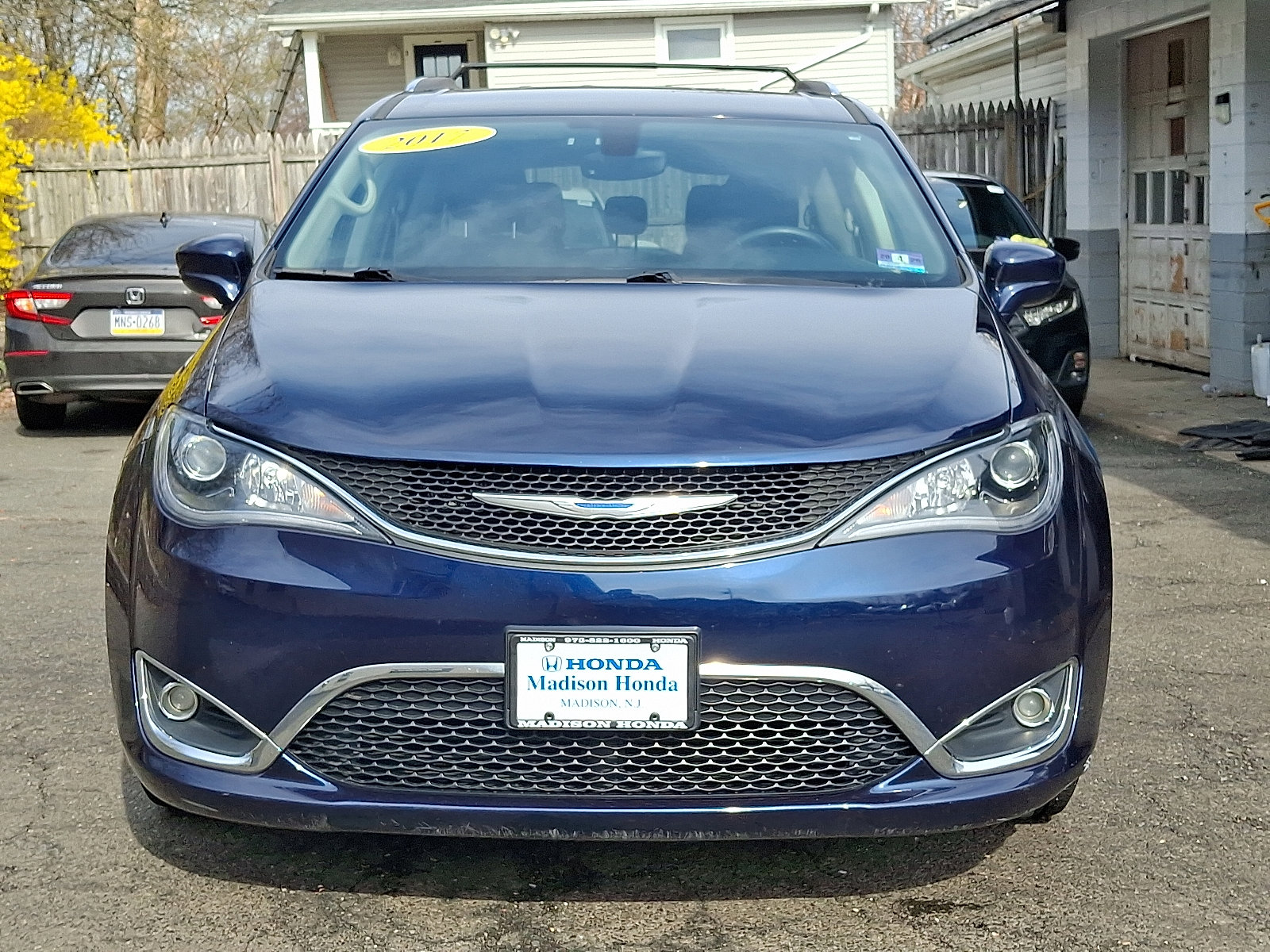 Used 2017 Chrysler Pacifica Touring-L Plus image 5