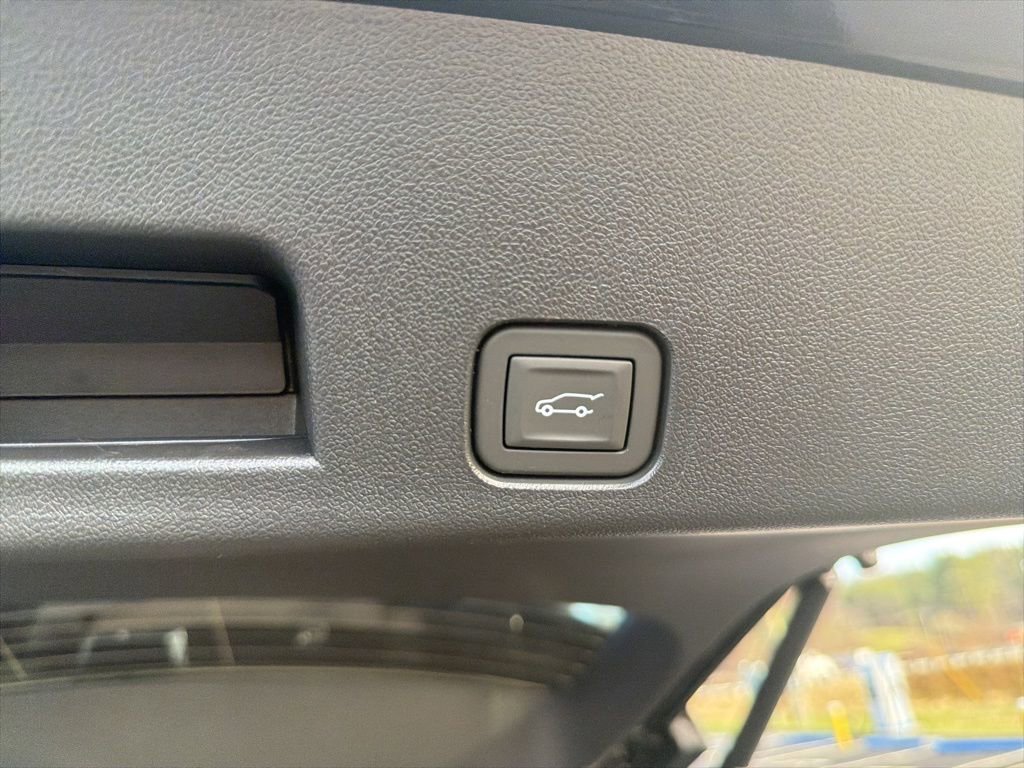 New 2026 Chevrolet Traverse LT w/ Midnight/Sport Edition image 43