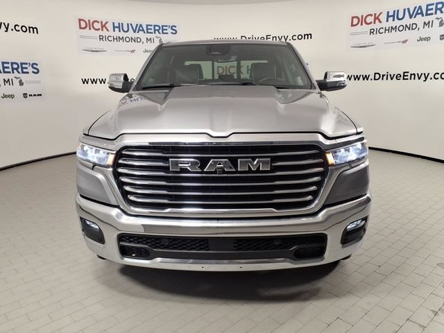 Used 2025 RAM 1500 Laramie AWD/4WD image 2