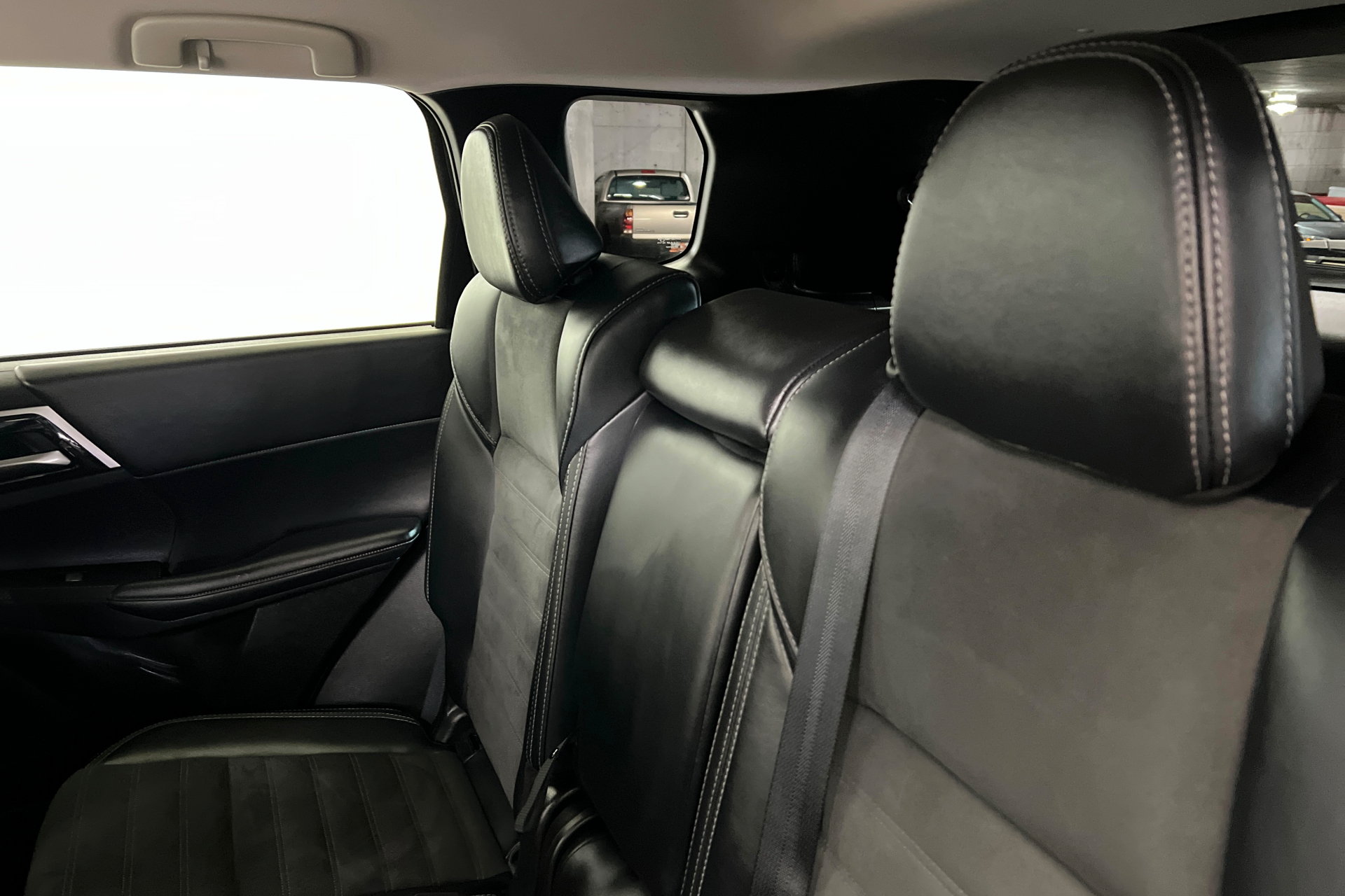 Used 2024 Mitsubishi Outlander FWD image 20
