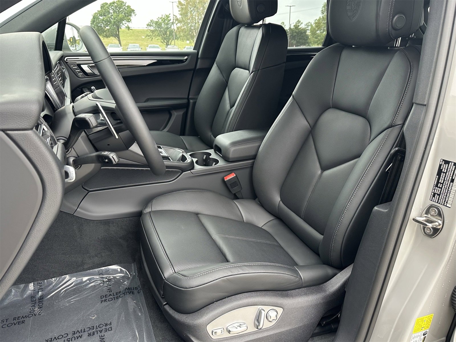 New 2026 Porsche Macan S image 5