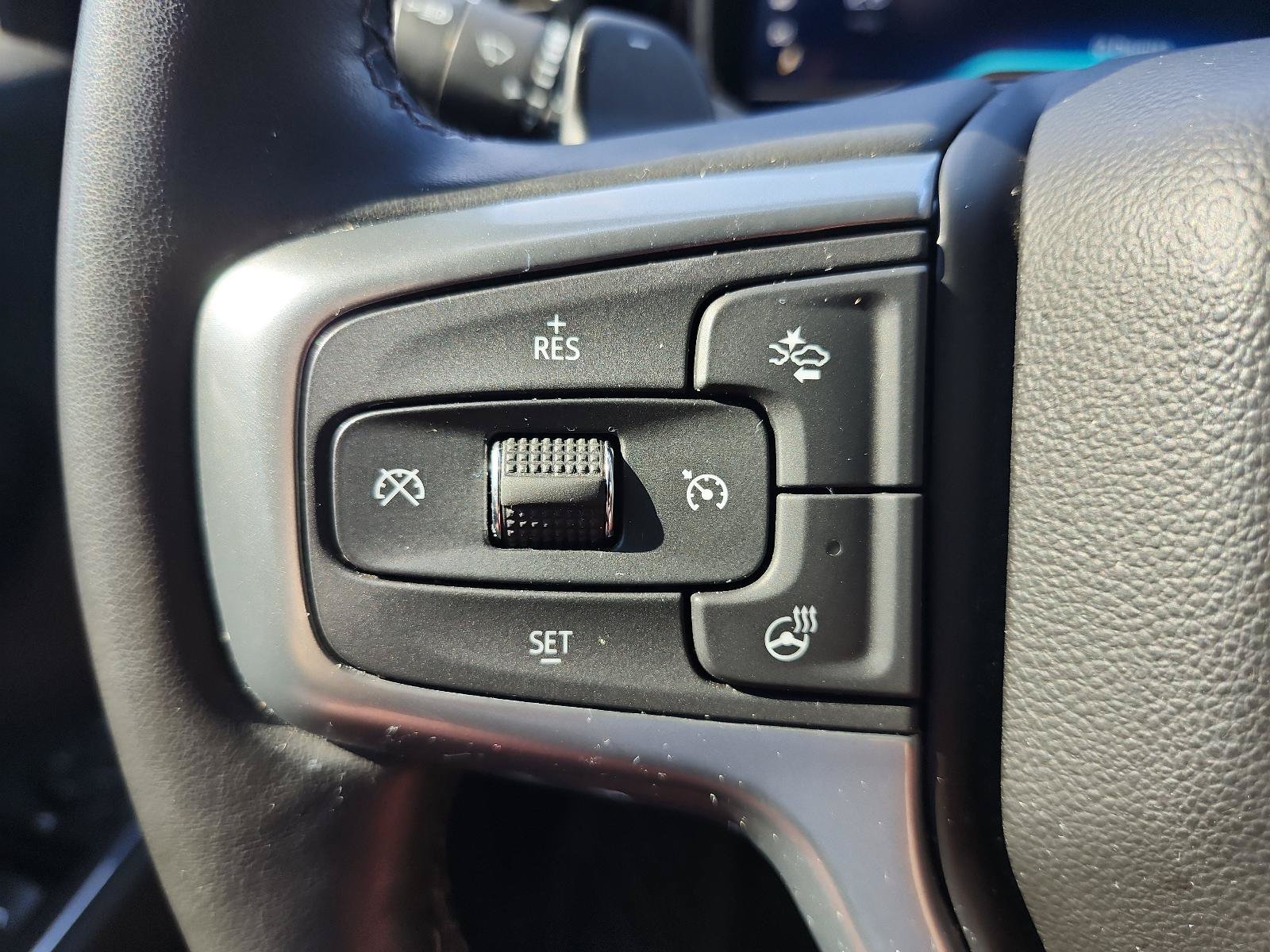 Used 2024 Chevrolet Silverado 1500 LT AWD/4WD image 25