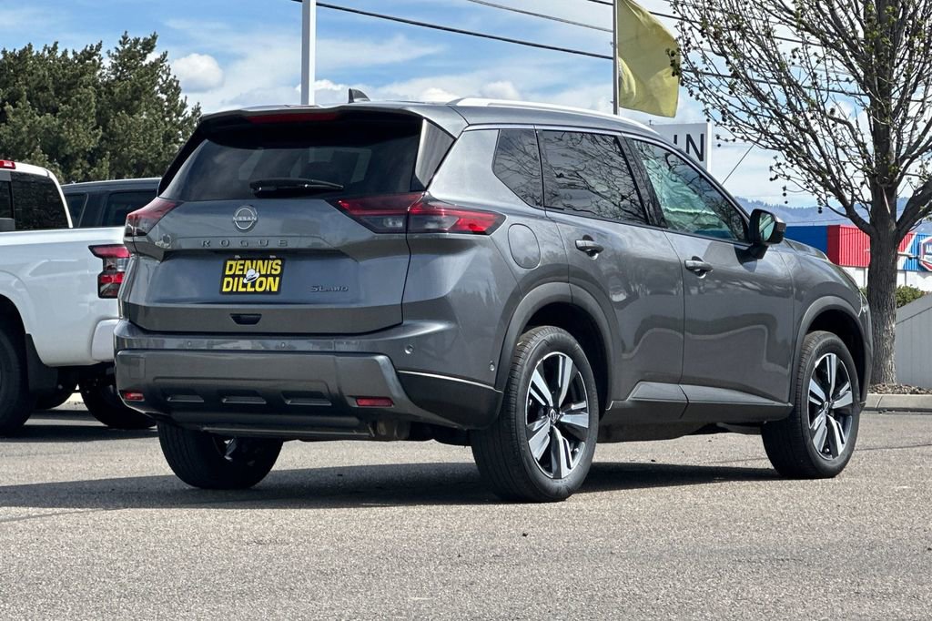 Used 2026 Nissan Rogue SL AWD/4WD image 4