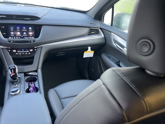 New 2025 Cadillac XT5 Luxury w/ LPO, Floor Liner Package image 32