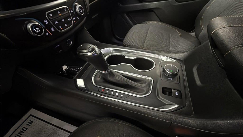 Used 2018 Chevrolet Traverse LT image 31