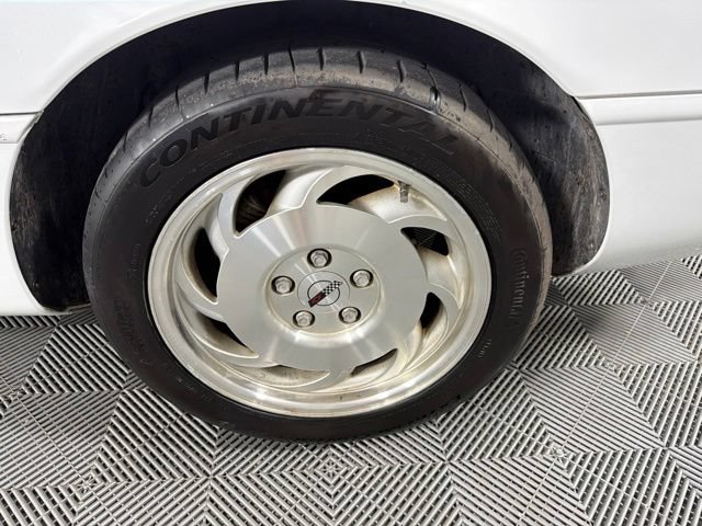 Used 1993 Chevrolet Corvette Coupe RWD image 37