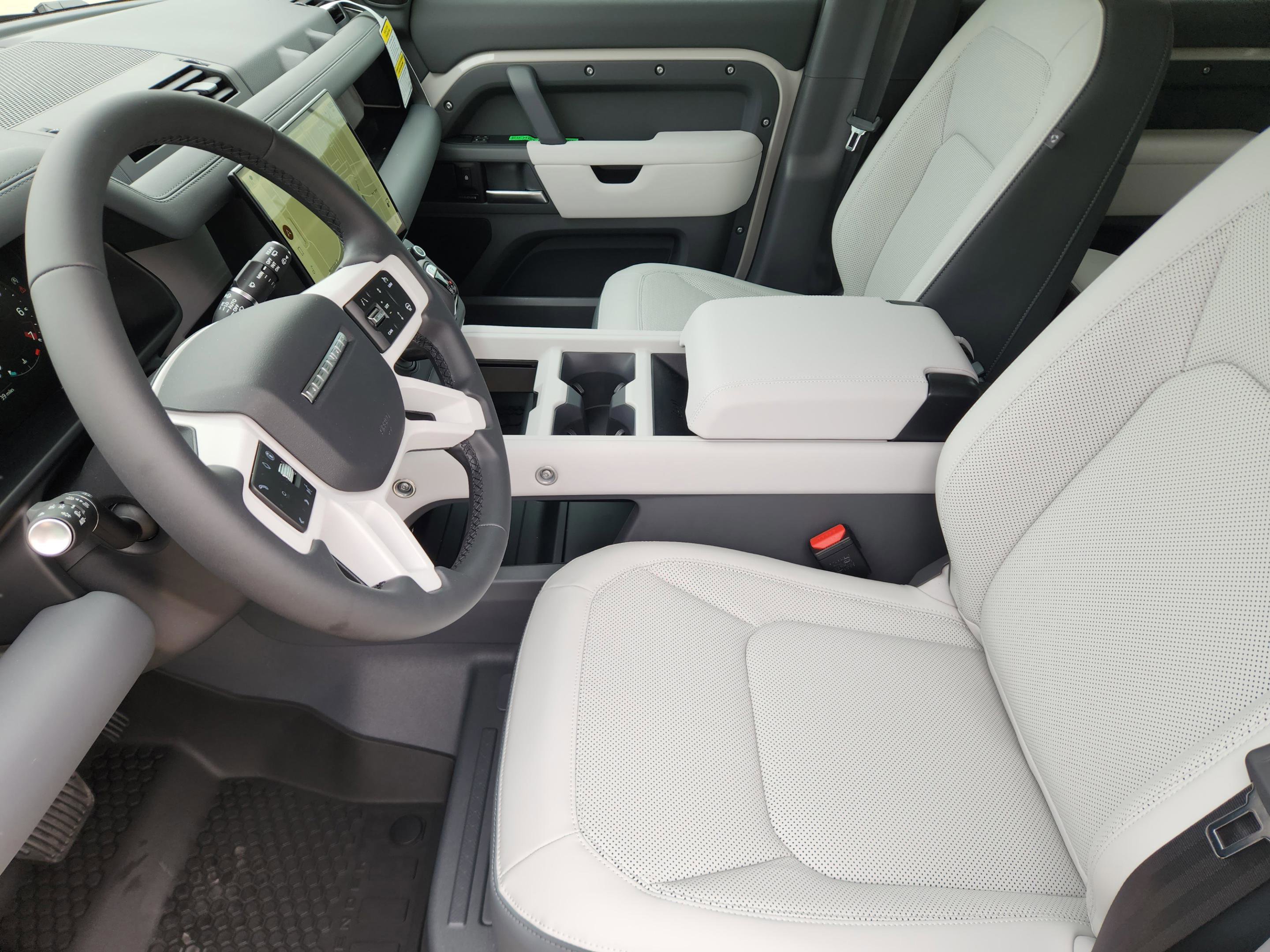 New 2026 Land Rover Defender 110 S AWD/4WD image 8