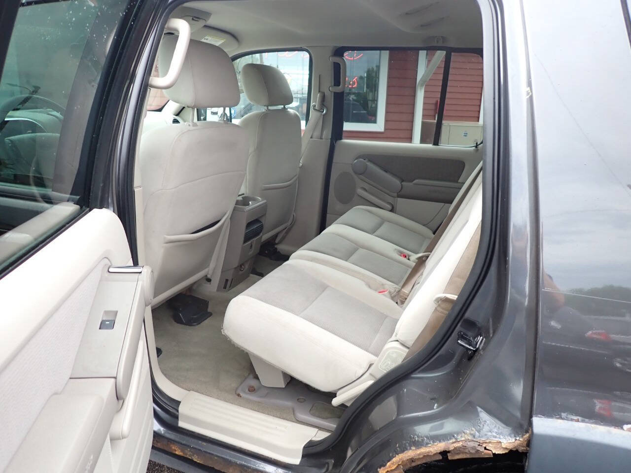 Used 2007 Ford Explorer XLT AWD/4WD image 8