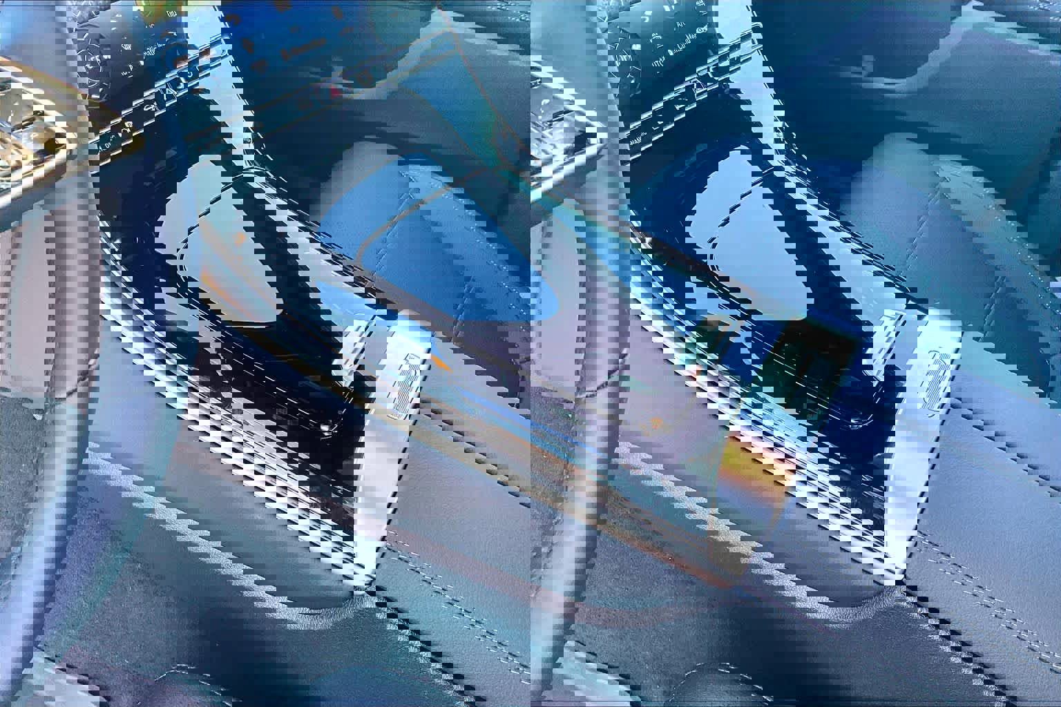 Used 2025 Mercedes-Benz GLC 300 4MATIC image 17