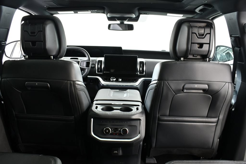 New 2027 Ford Expedition Max Platinum w/ Stealth Performance Package AWD/4WD image 17