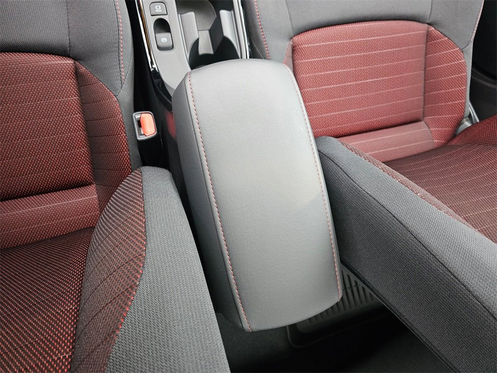 Used 2025 Toyota Corolla SE image 35