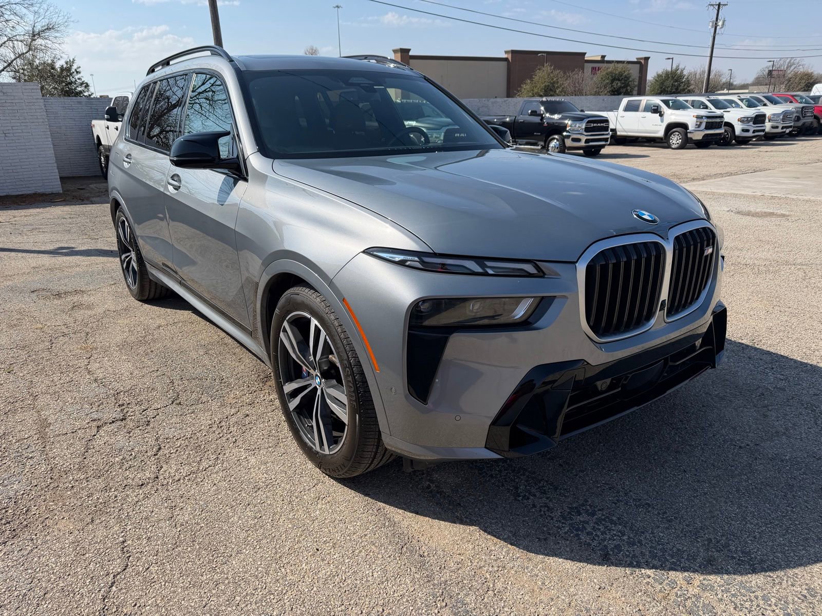 Used 2023 BMW X7 M60i w/ Executive Package image 9
