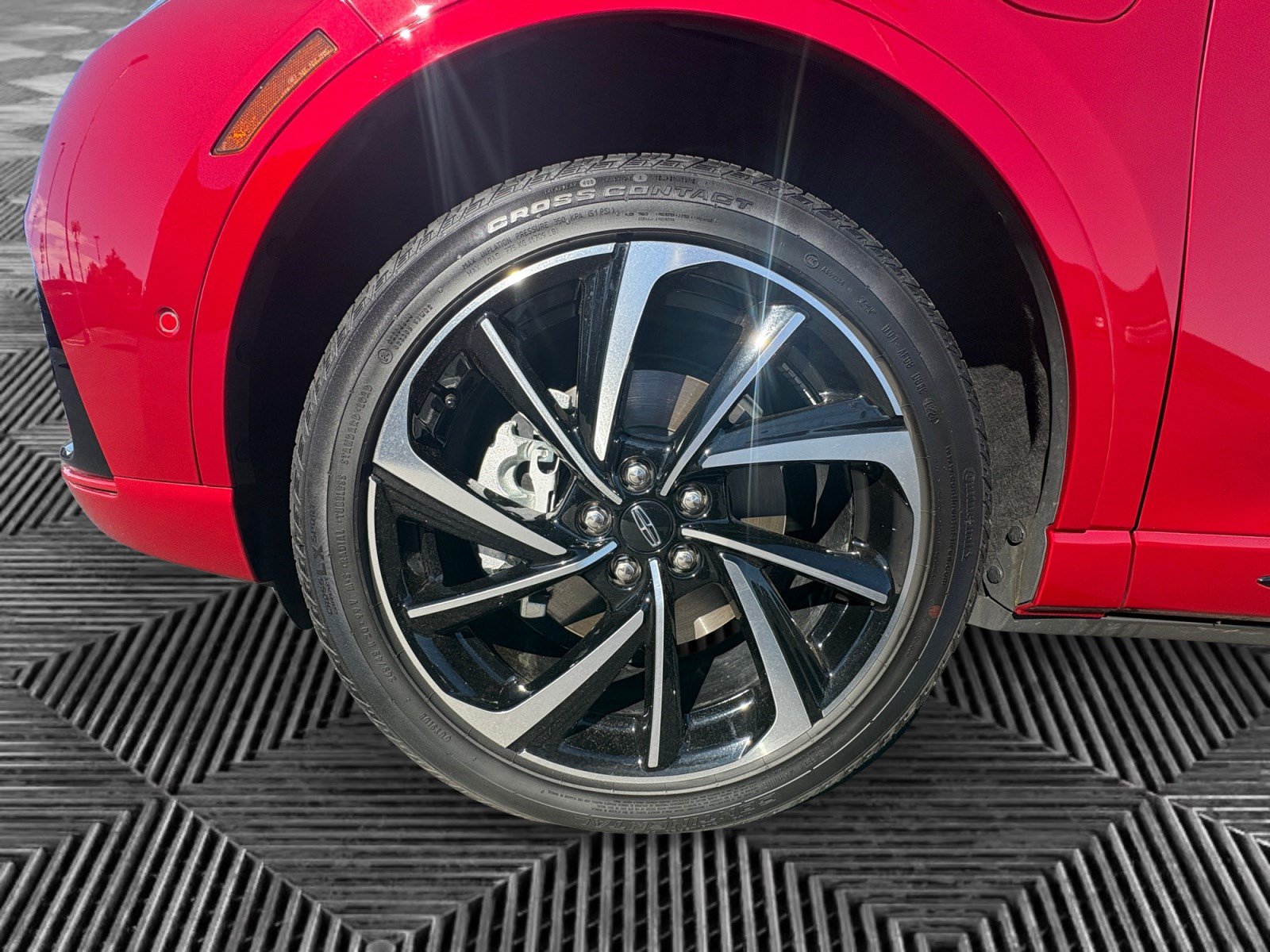 Certified 2024 Lincoln Corsair Grand Touring w/ Equipment Group 302A AWD/4WD image 14