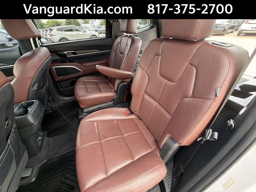 Certified 2024 Kia Telluride EX w/ EX Captain's Chair Package FWD image 26