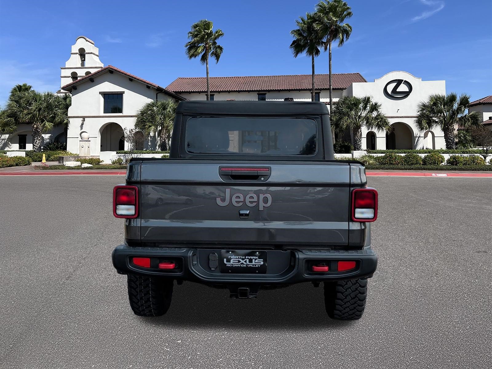 Used 2021 Jeep Gladiator Rubicon AWD/4WD image 3